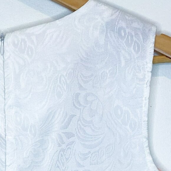 The Birds Dress, Lightweight, Zip Back, Short, Sleeveless, Round Neck, Size L/XL - Picture 5 of 8